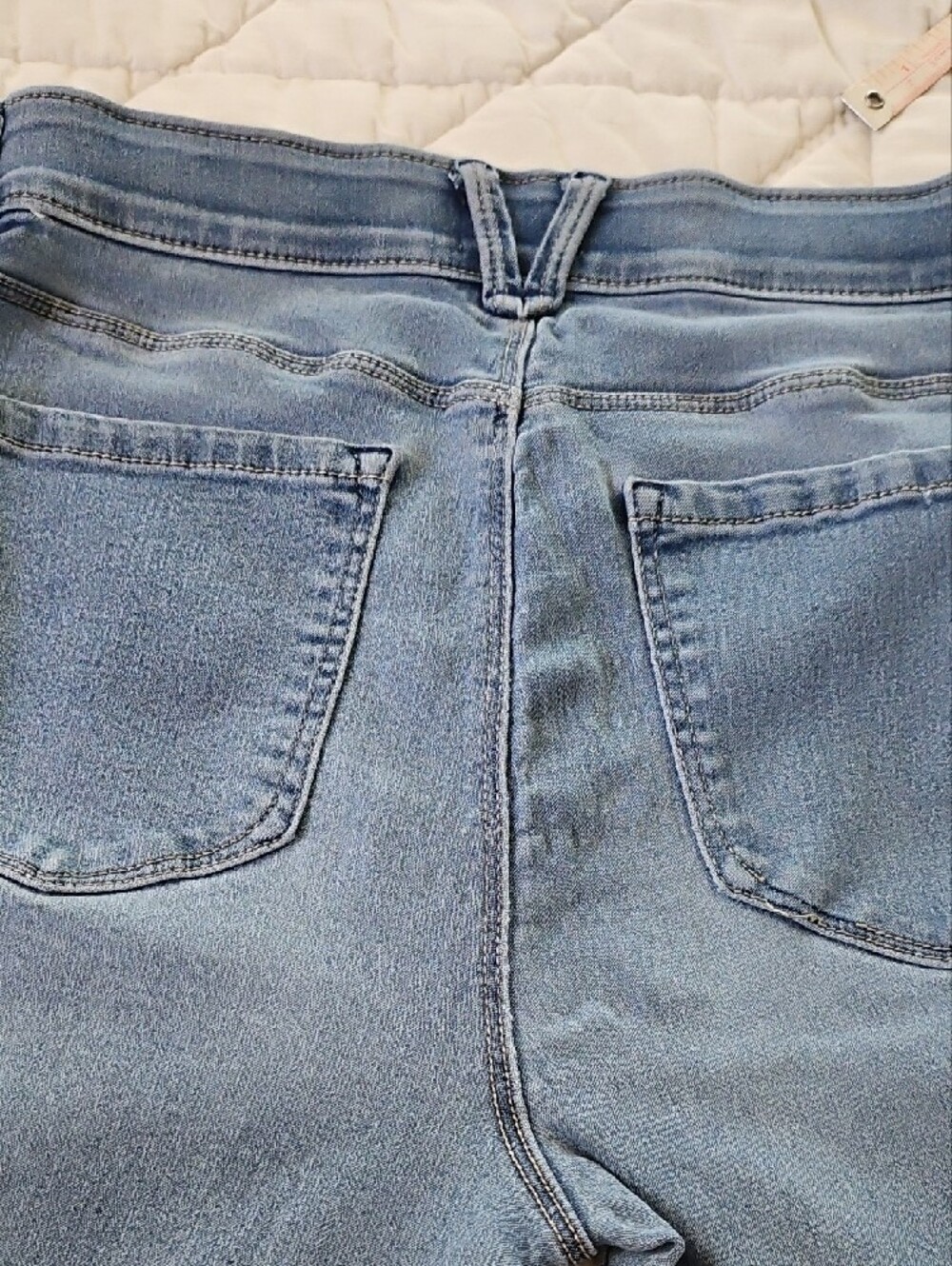 Curve Appeal Mid Rise Skinny w/ Comfort Waistband - Size 8/29 - Picture 6 of 9